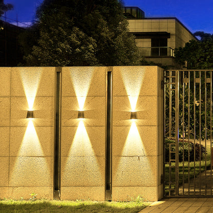 Lámpara de Pared Solar para Exteriores - Moderna y Resistente al Agua